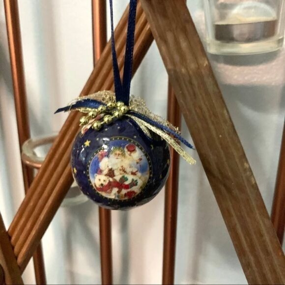 Vintage Giftco Christmas Victorian Decoupage Ornaments Holiday Decor Gift Idea - Picture 2 of 6